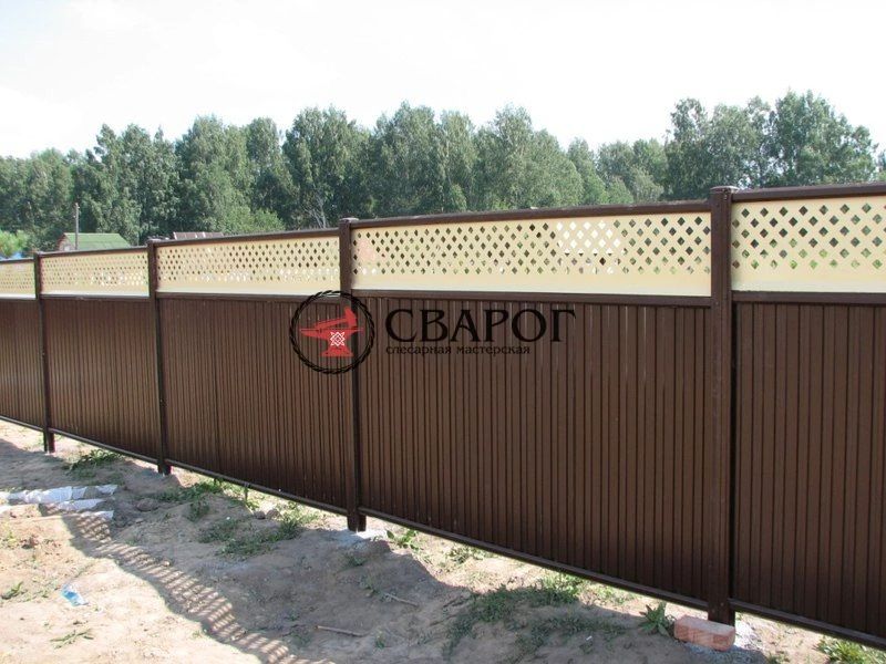 Забор из поликарбоната на металлическом каркасе, особенности материала и монтажа