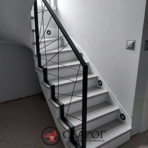 Дизайнерская лестница Загреб с забежными ступенями